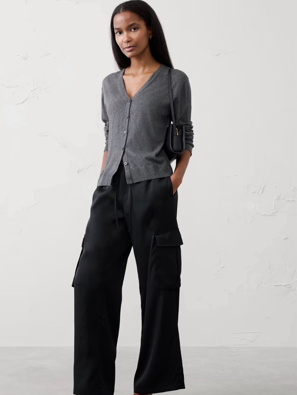 WIDE-LEG MID-RISE SATIN PULL-ON CARGO PANT, size small (Tall)